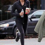 nina-dobrev-leaving-a-gym-after-a-yoga-class-in-vancouver_1