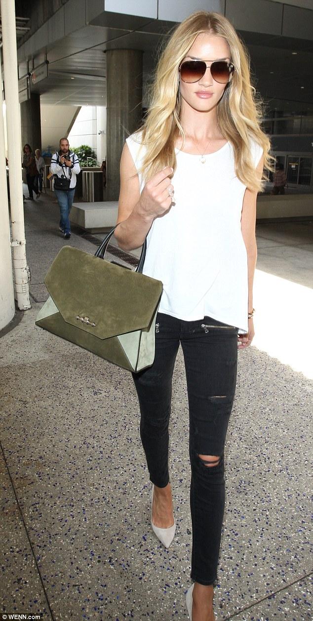 Celebrity Airport Looks Every Girl Should Know | Ask The Monsters